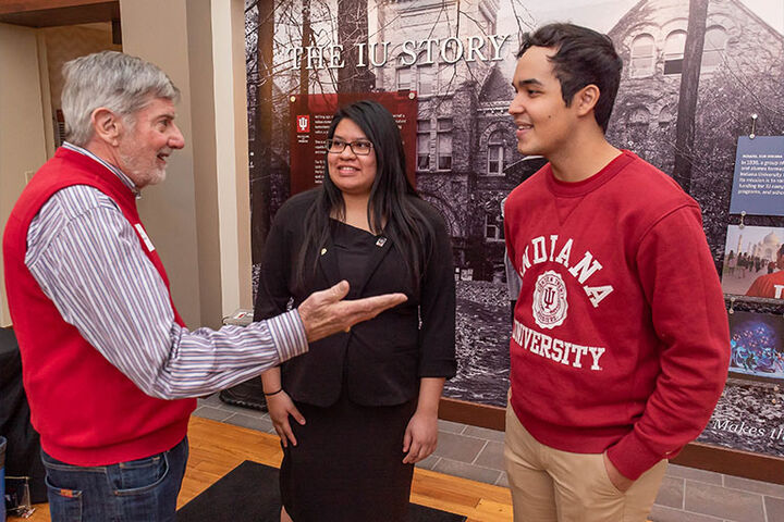 MacDonald Scholars speak with IU alumnus Scott MacDonald.